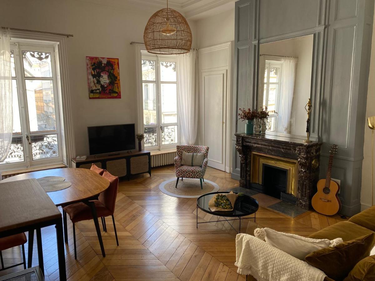 Beautiful 3Br Apt In Lyon Center ภายนอก รูปภาพ